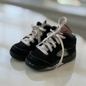 Jordan Kids Shoes Black and White with Red Logo